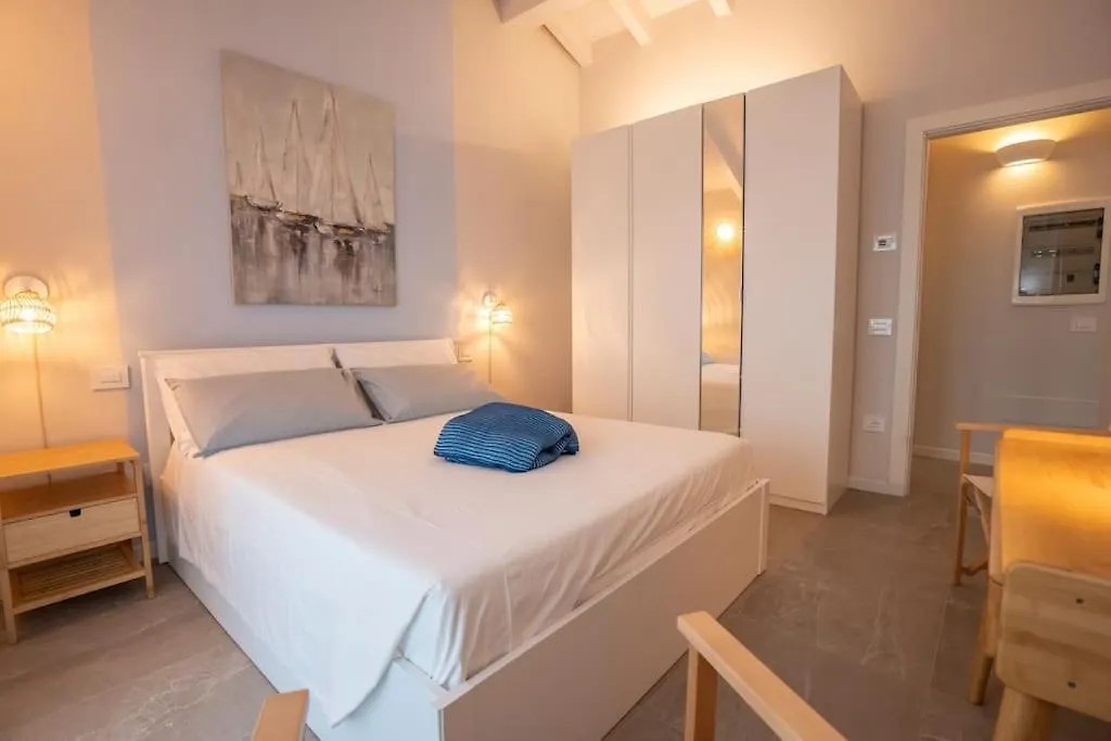Insalo-Holidays Apartments Con Vista Sul Golfo Di Salo