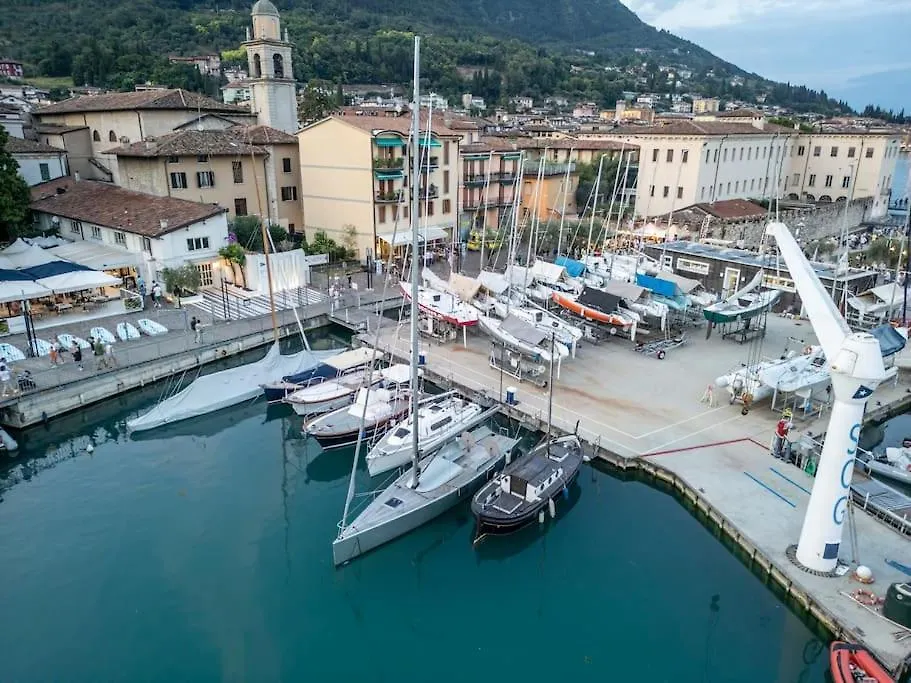 Insalo-Holidays Apartments Con Vista Sul Golfo Di Salo