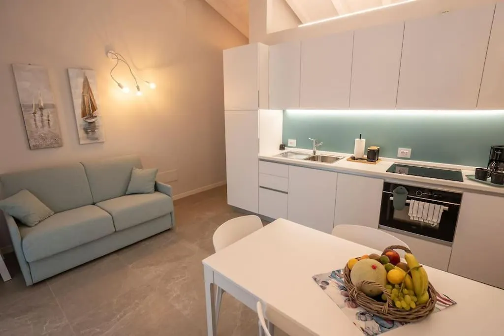 Insalo-Holidays Apartments Con Vista Sul Golfo Di Salo