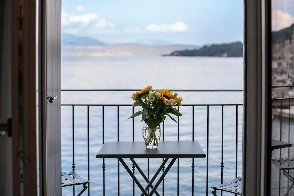 Insalo-Holidays Apartments Con Vista Sul Golfo Di Salo Italy