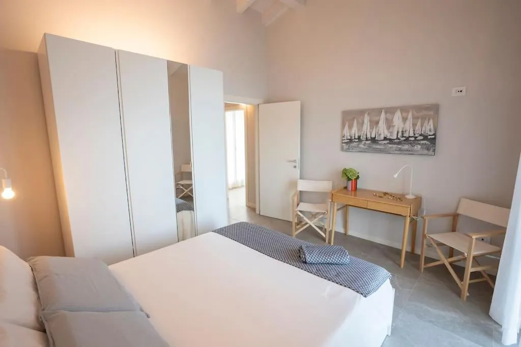 Insalo-Holidays Apartments Con Vista Sul Golfo Di Salo 0*,