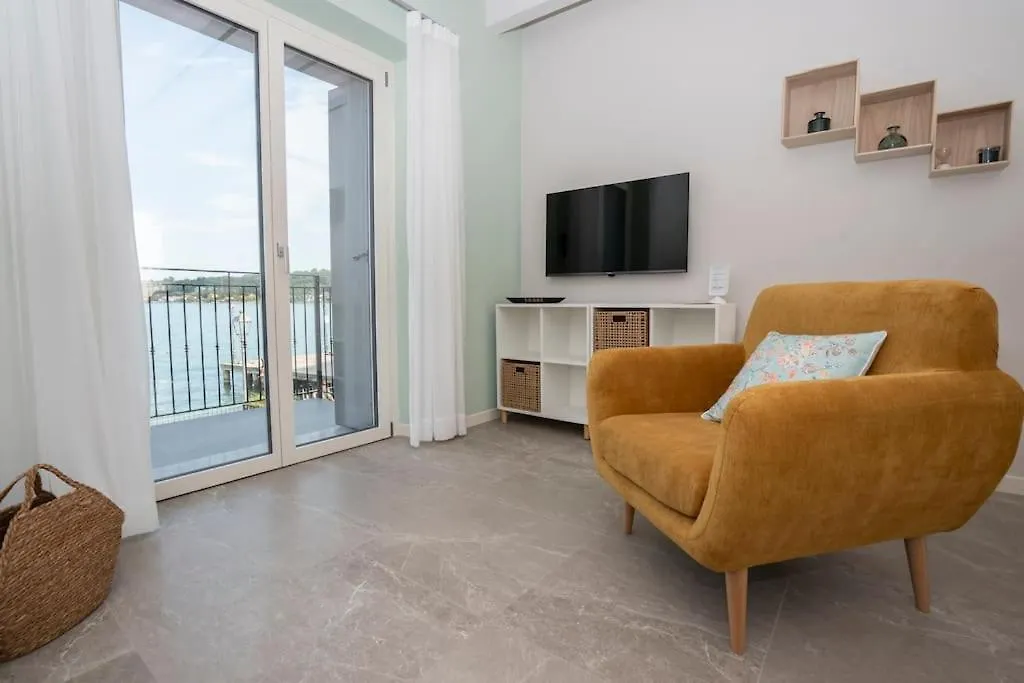 Insalo-Holidays Apartments Con Vista Sul Golfo Di Salo Italy