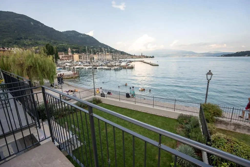 Insalo-Holidays Apartments Con Vista Sul Golfo Di Salo 0*,  Italy