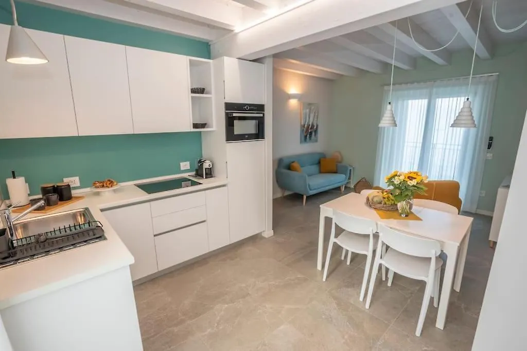 Insalo-Holidays Apartments Con Vista Sul Golfo Di Salo Italy